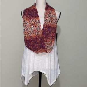 Creme tank with attached scarf NWT size medium